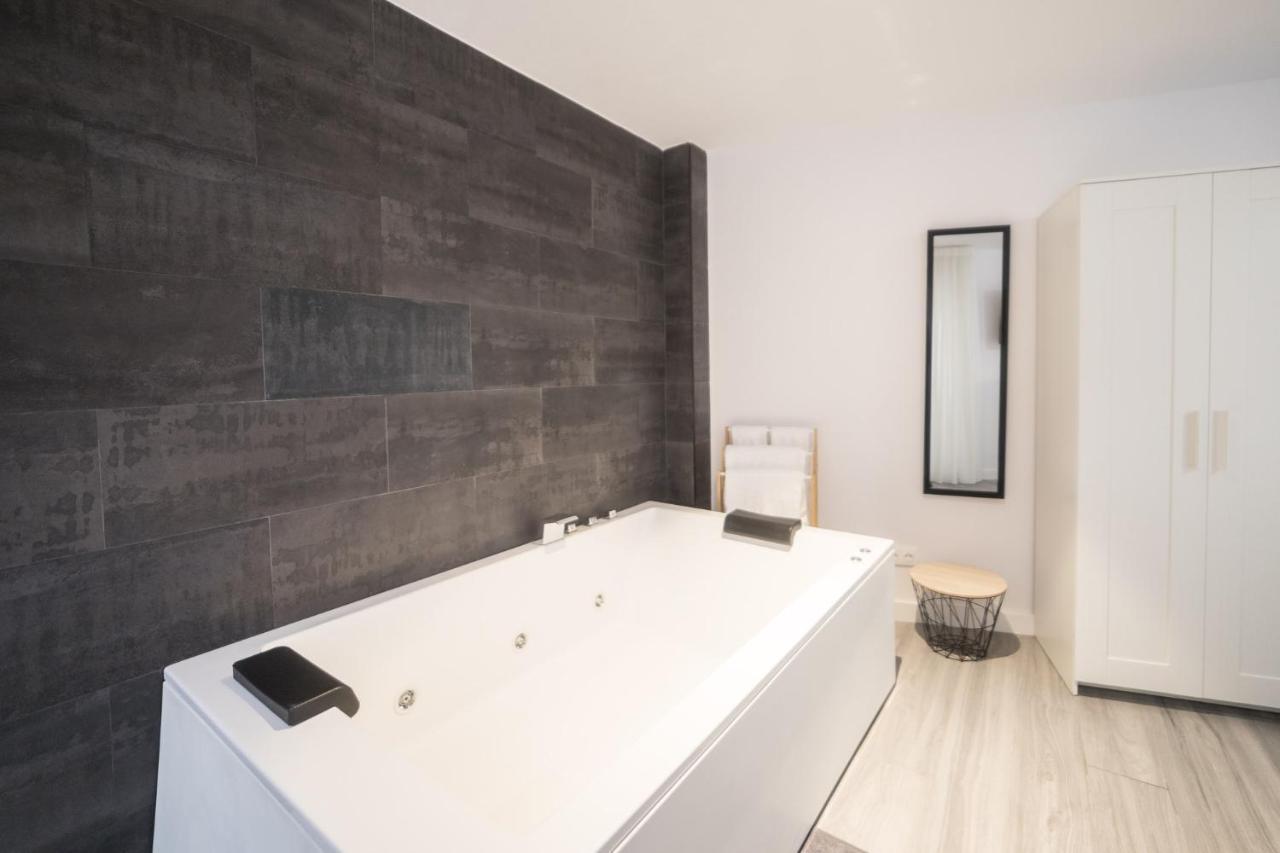 Moonkey - Apartamento Mediterraneo Con Jacuzzi Y Luz Natural อาลิกันเต ภายนอก รูปภาพ